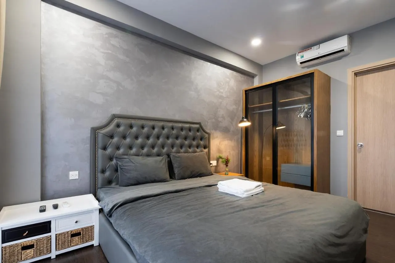 Oui! Oui! Saigon Apartment - Rivergate Residence Ho Chi Minh City