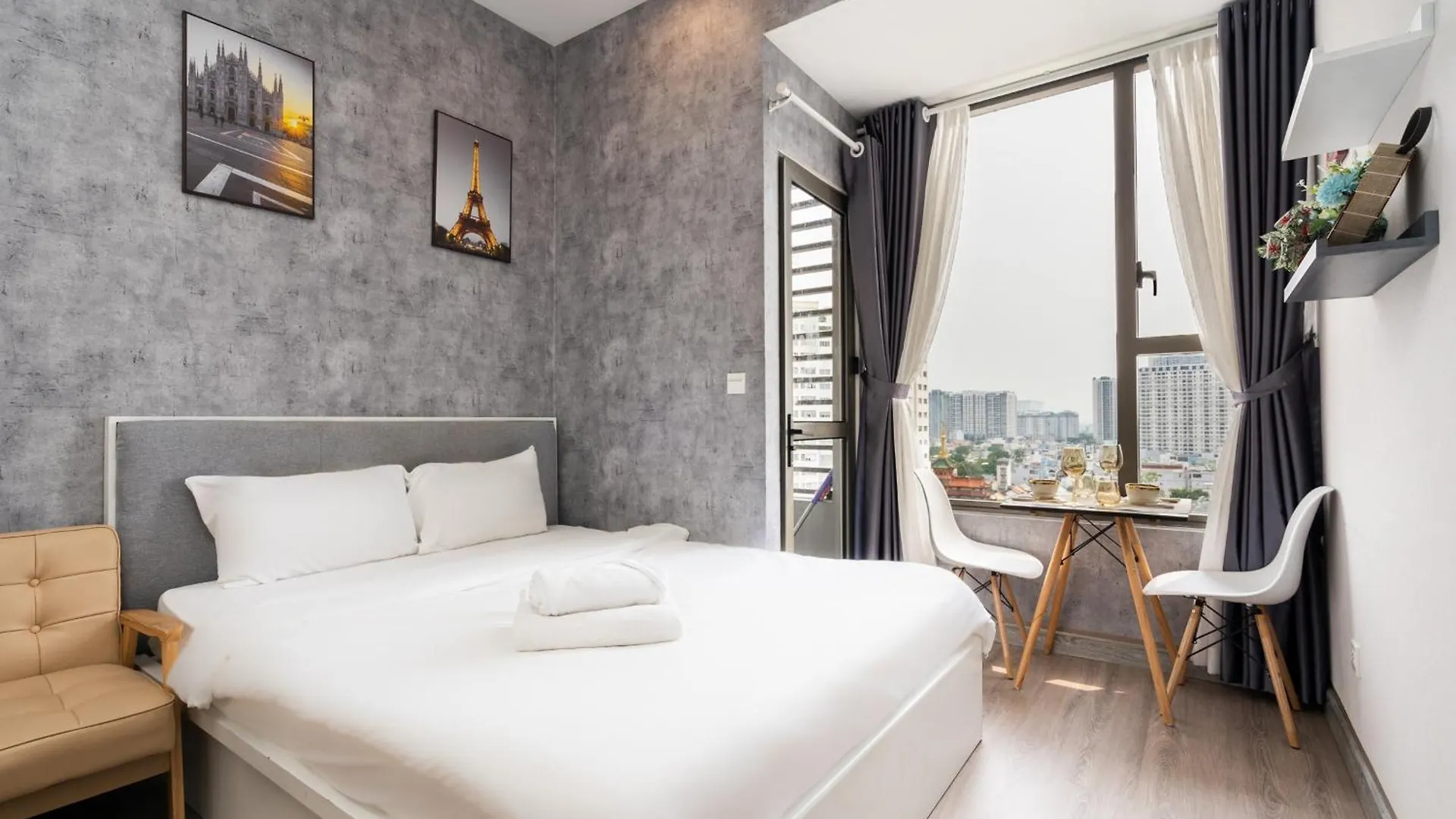 Oui! Oui! Saigon Apartment - Rivergate Residence Ho Chi Minh City Vietnam